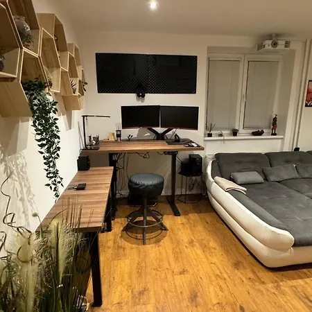 Parkside Modern Haven - Spacious & Serene In Koszyce